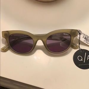 Cat eye sunglasses